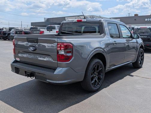 CARBONIZED GRAY METALLIC 2026 Ford Maverick Lobo Standard