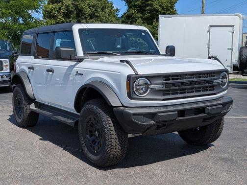 Oxford White 2026 Ford Bronco Big Bend
