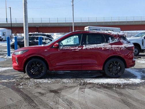 2026 Ford Escape ST-Line Elite