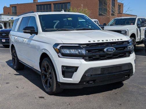STAR WHITE MET TRI-COAT 2023 Ford Expedition Limited