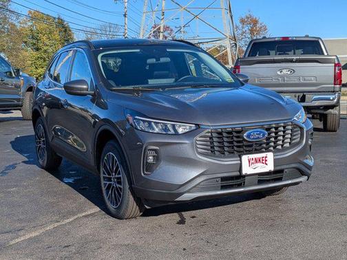 2026 Ford Escape PHEV Base