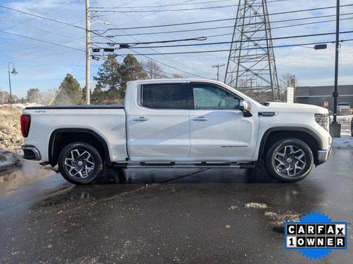 2024 GMC Sierra 1500 SLT
