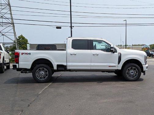 2025 Ford F-350 Platinum