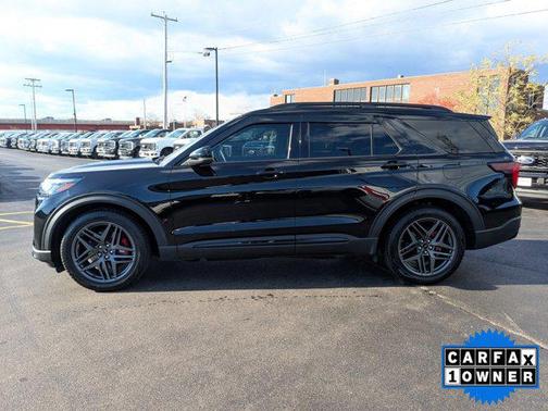 2025 Ford Explorer ST