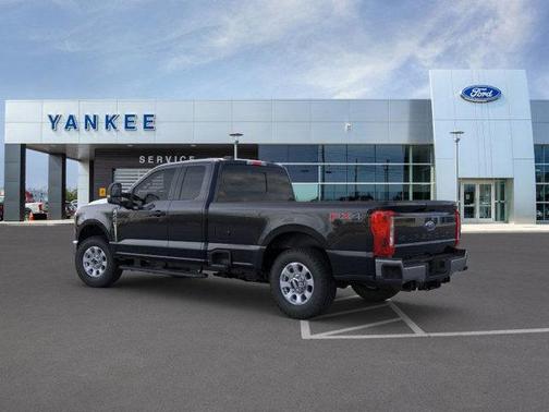2025 Ford F-350 XLT
