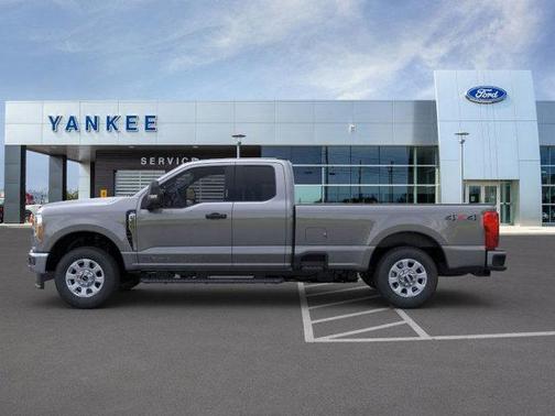 2025 Ford F-350 XLT