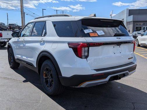 STAR WHITE MET TRI-COAT 2026 Ford Explorer Tremor