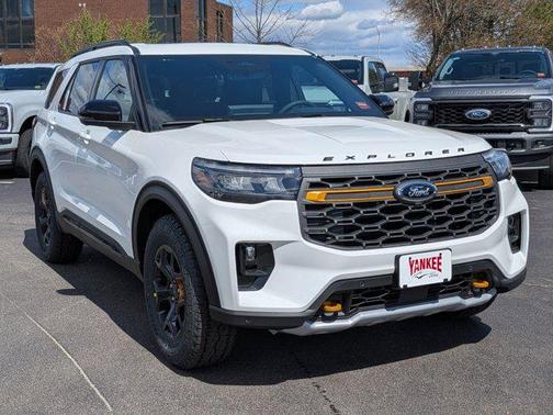 STAR WHITE MET TRI-COAT 2026 Ford Explorer Tremor