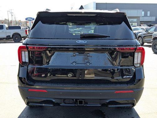 Agate Black Metallic 2026 Ford Explorer ST-Line