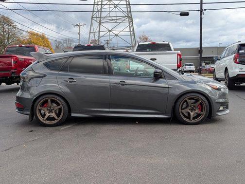 2018 Ford Focus ST