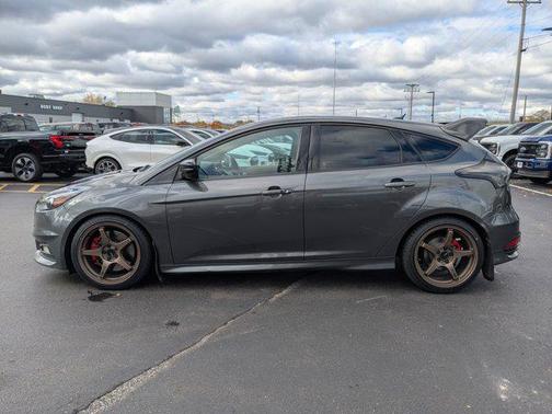 2018 Ford Focus ST