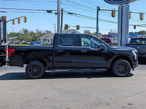 2025 Ford F-150 Lightning XLT