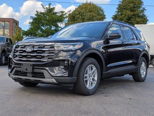 Agate Black Metallic 2027 Ford Explorer Active w/200A Pkg