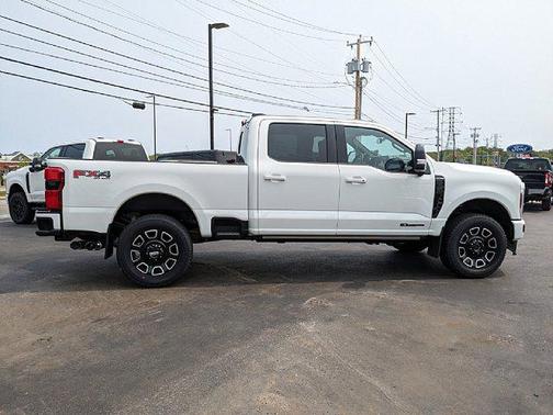 2025 Ford F-350 Platinum