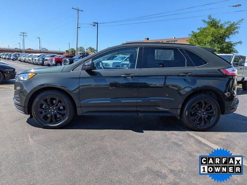 Forged Green Metallic 2023 Ford Edge SE