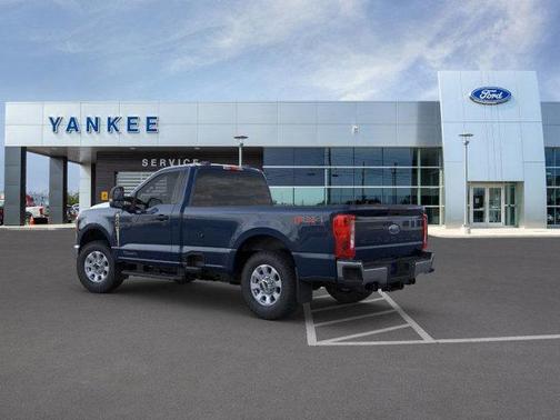 2025 Ford F-350 XLT