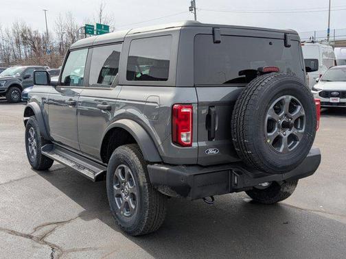 CARBONIZED GRAY METALLIC 2026 Ford Bronco Big Bend