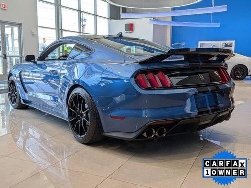FORD PERFORMANCE BLUE 2020 Ford Shelby GT350 Base