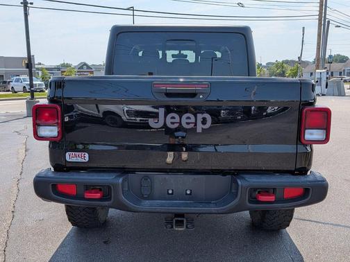 Black Clearcoat 2023 Jeep Gladiator Rubicon