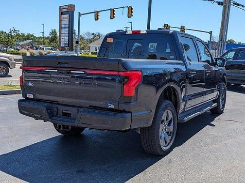 2025 Ford F-150 Lightning LARIAT