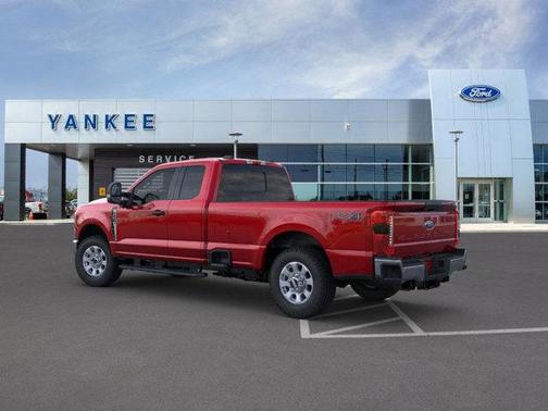 2025 Ford F-350 XLT
