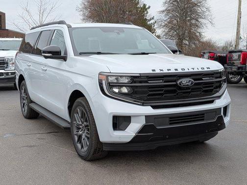 Space Silver Metallic 2026 Ford Expedition Max Platinum