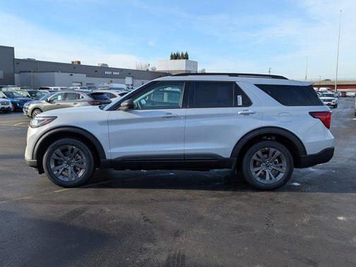2026 Ford Explorer Active w/200A Pkg