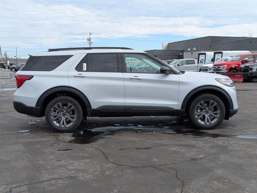 2026 Ford Explorer Active w/200A Pkg