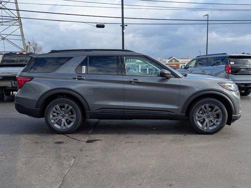 2026 Ford Explorer Active w/200A Pkg