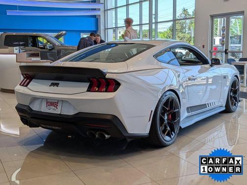 OXFORD WHITE 2025 Ford Mustang GT Premium
