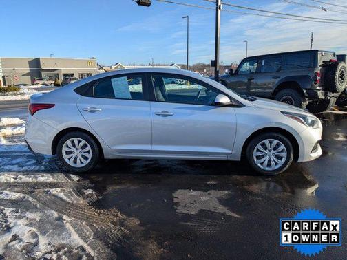 2022 Hyundai Accent SE