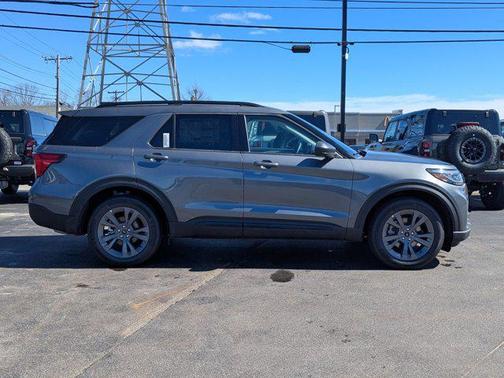 2026 Ford Explorer Active w/200A Pkg