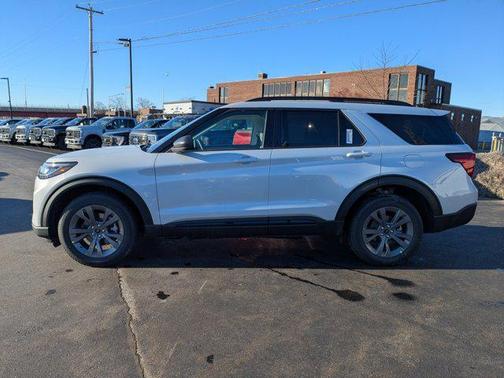 2026 Ford Explorer Active w/200A Pkg