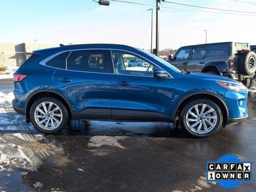 2022 Ford Escape Titanium