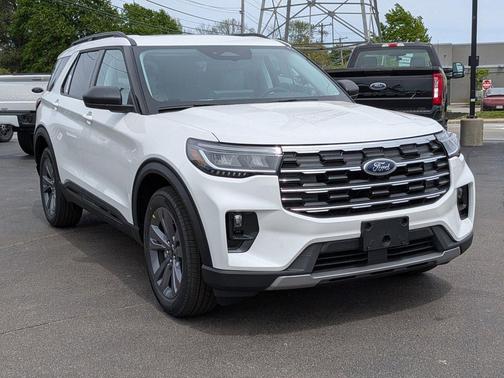 STAR WHITE MET TRI-COAT 2026 Ford Explorer Active w/200A Pkg