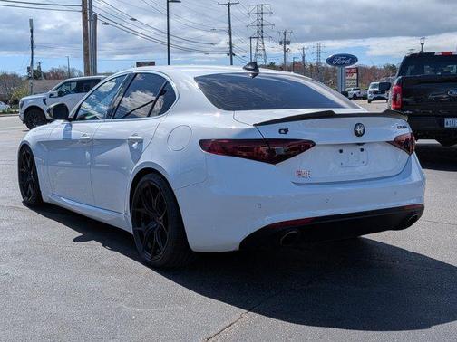 Alfa White 2018 Alfa Romeo Giulia Base