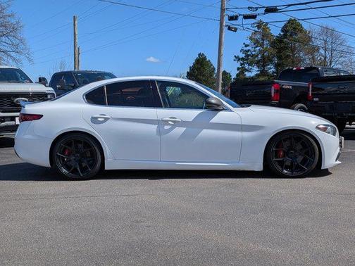 Alfa White 2018 Alfa Romeo Giulia Base