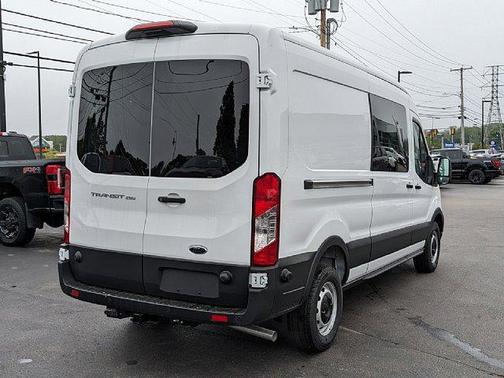 2025 Ford Transit-250 Base
