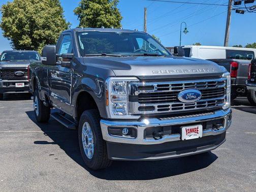 2025 Ford F-350 XLT