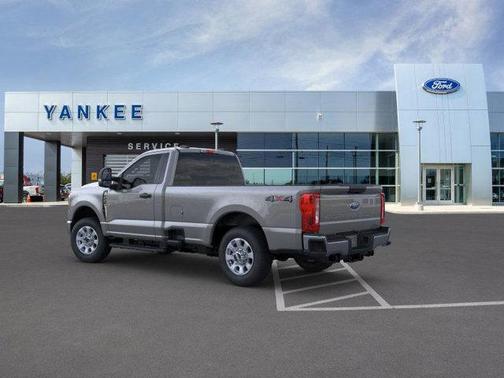 2025 Ford F-350 XLT