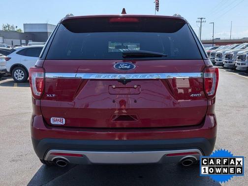RUBY RED METALLIC TINTED CC 2017 Ford Explorer XLT