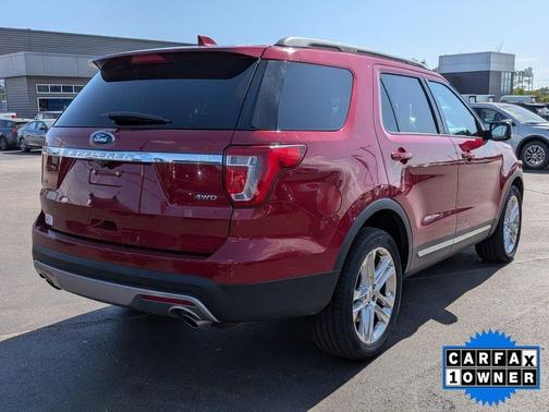RUBY RED METALLIC TINTED CC 2017 Ford Explorer XLT