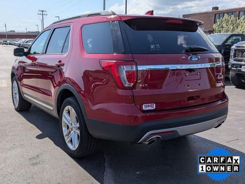 RUBY RED METALLIC TINTED CC 2017 Ford Explorer XLT