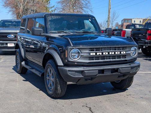 SHADOW BLACK 2026 Ford Bronco Big Bend