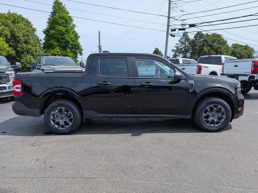 SHADOW BLACK 2026 Ford Maverick XLT
