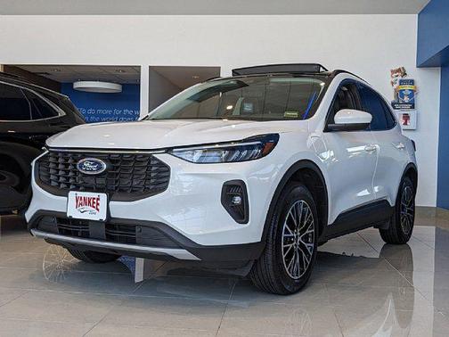 2025 Ford Escape PHEV Base