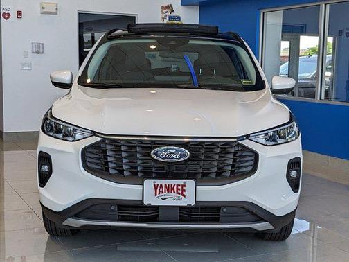 2025 Ford Escape PHEV Base