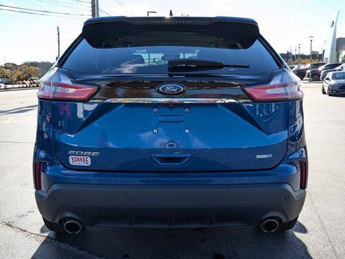 2020 Ford Edge SE
