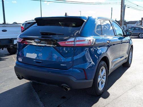 2020 Ford Edge SE