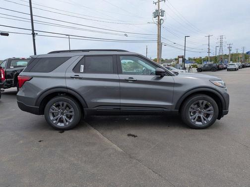 CARBONIZED GRAY METALLIC 2026 Ford Explorer Active w/200A Pkg